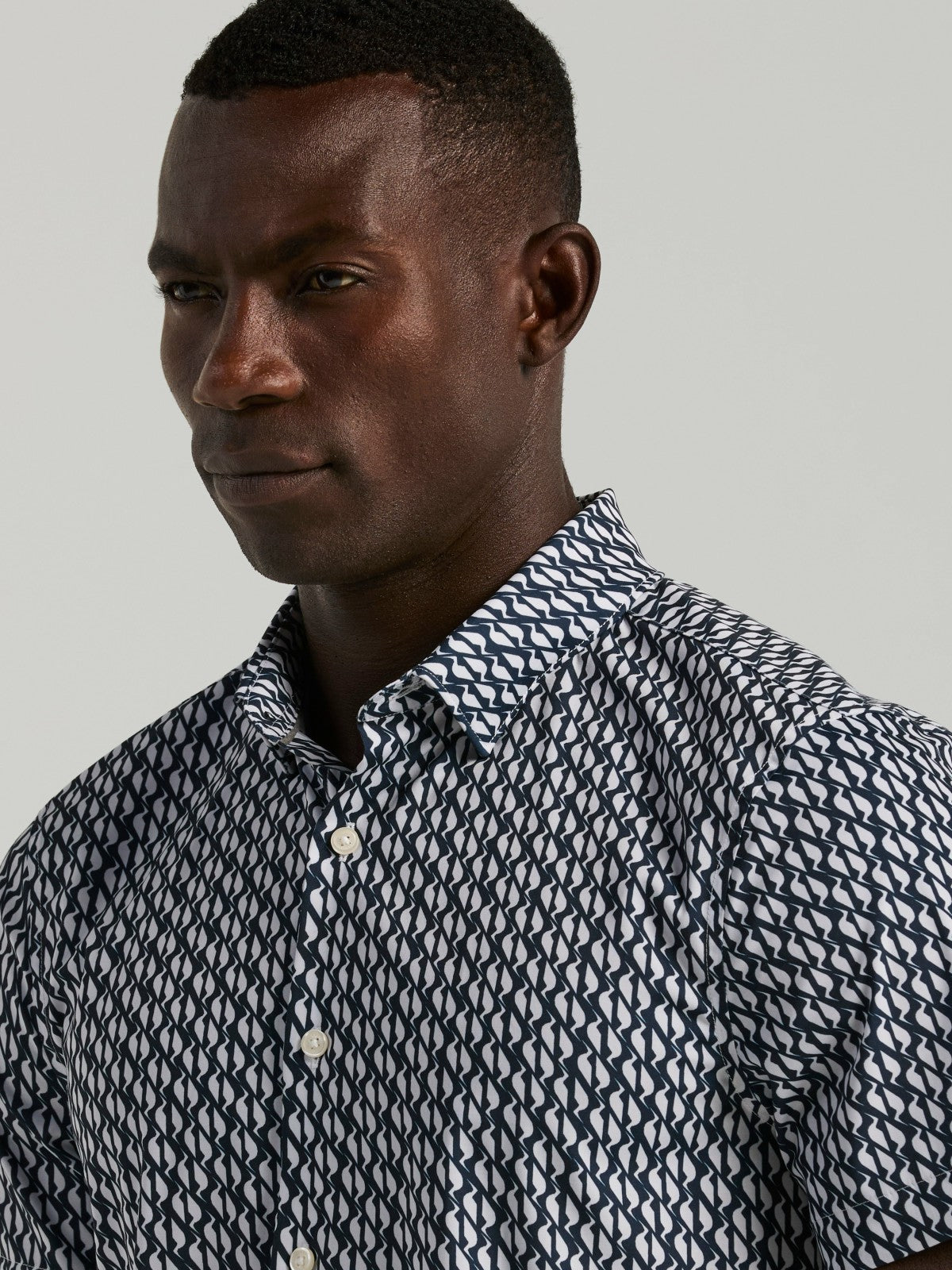 Slim Fit Wave Print Total Stretch Shirt | Perry Ellis