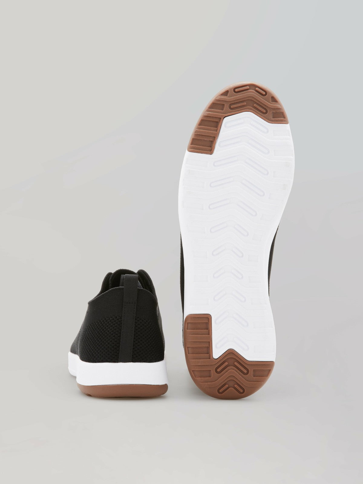 Tread Sneaker | Perry Ellis