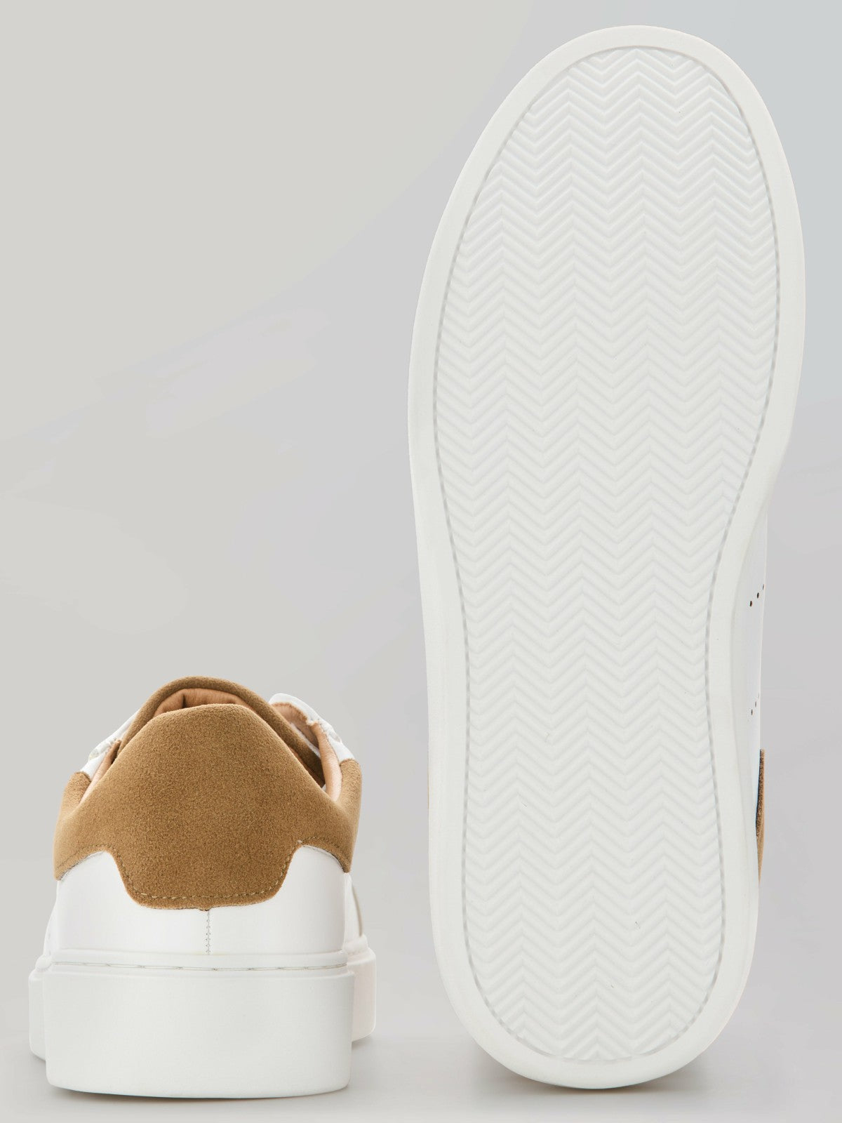 Arron Sneaker | Perry Ellis